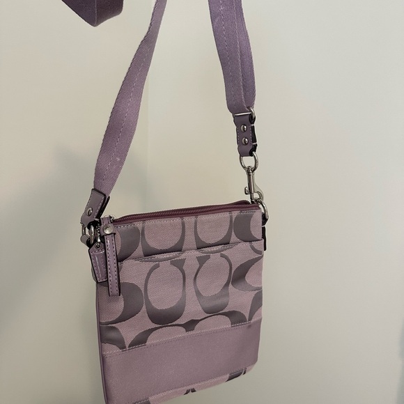 Coach Crossbody Bag - Picture 2 of 9